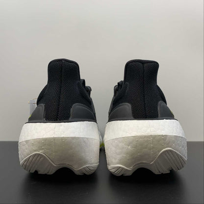 Tênis Adidas UltraBoost Light 23