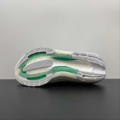 Tênis Adidas UltraBoost Light 23