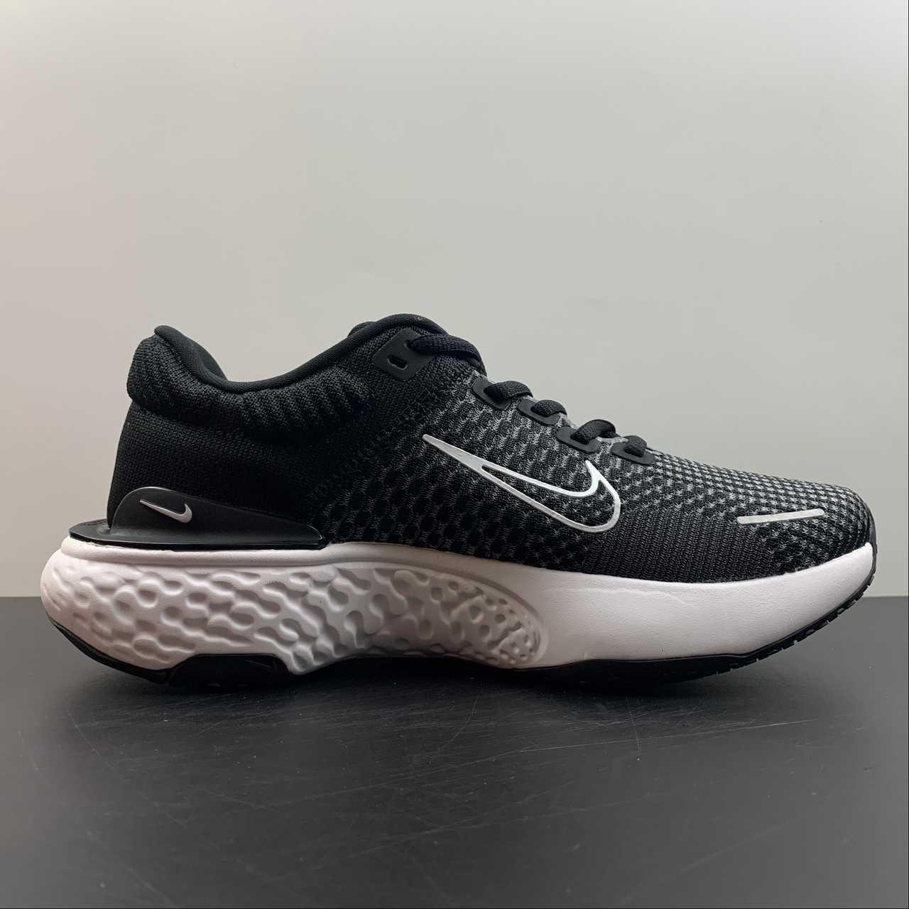 Tênis Nike ZoomX Invincible Run Flyknit 2