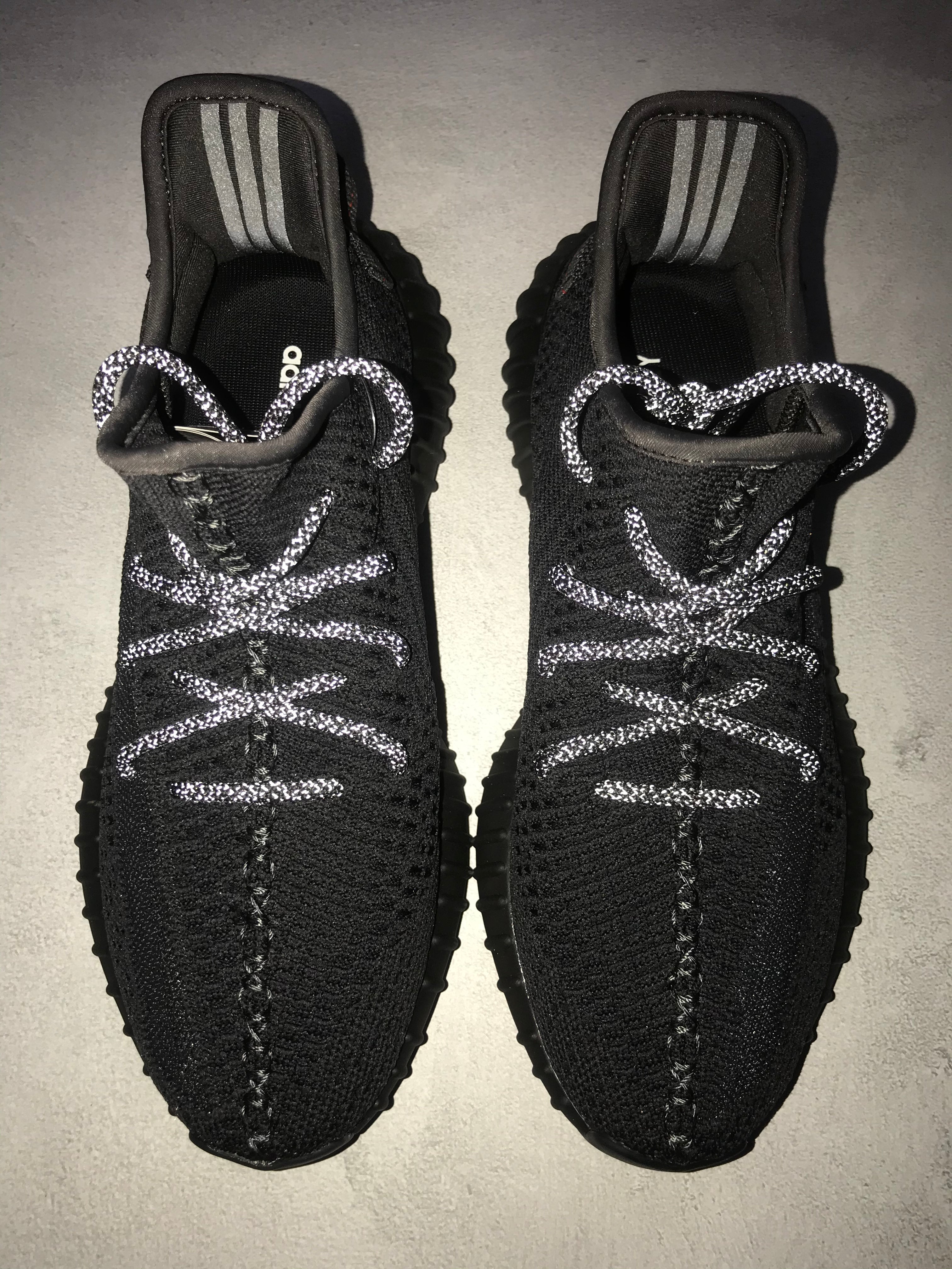 Adidas Yeezy Boost 350 v2 Black