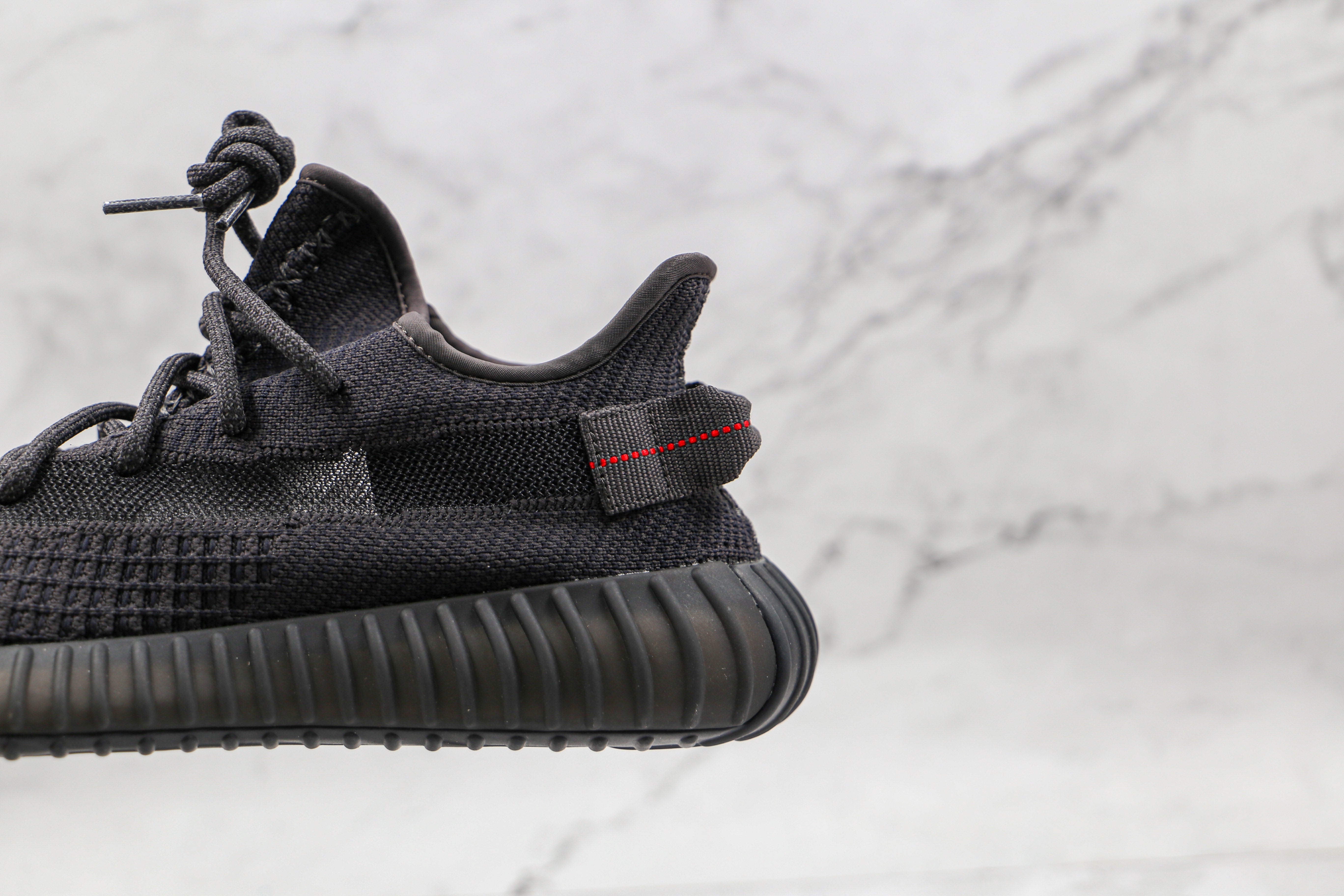 Adidas Yeezy Boost 350 v2 Black