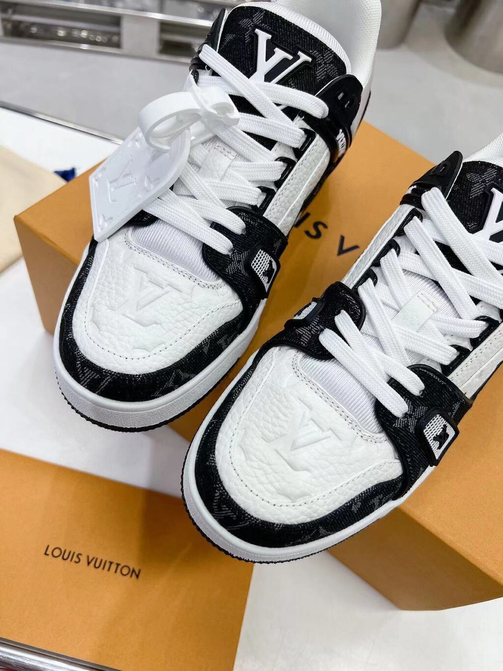 Tênis LV Trainer