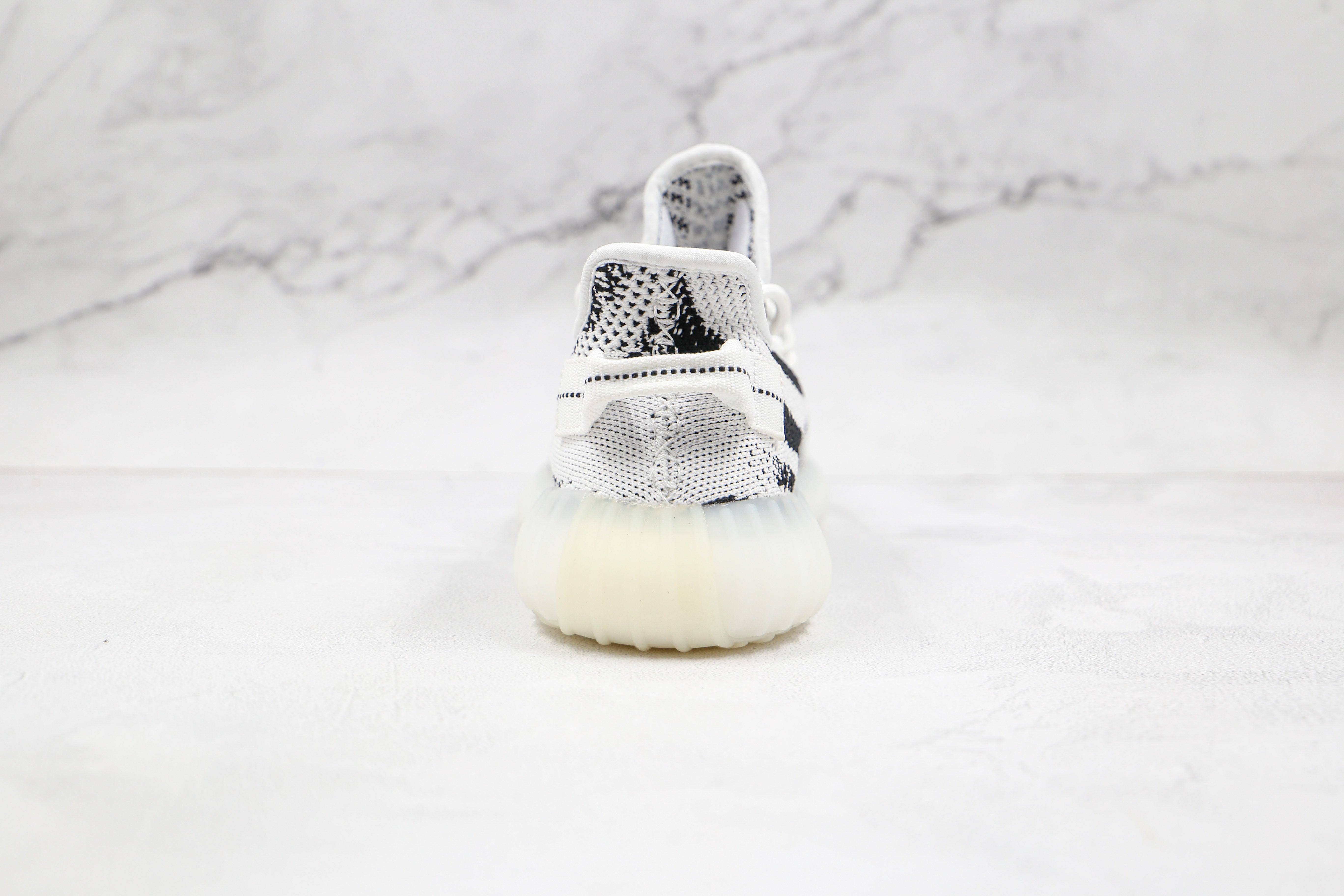 Adidas Yeezy Boost 350 v2 Zebra