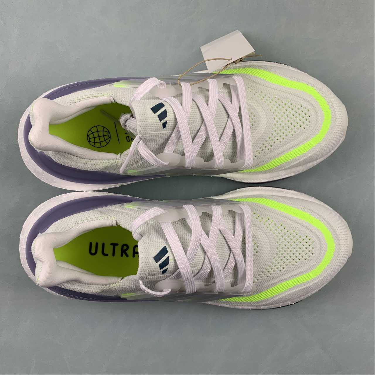 Tênis Adidas UltraBoost Light 23